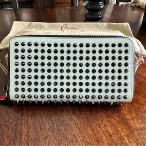 Christian Louboutin White Panettone Black Spike Zip Around Wallet NEW in Box